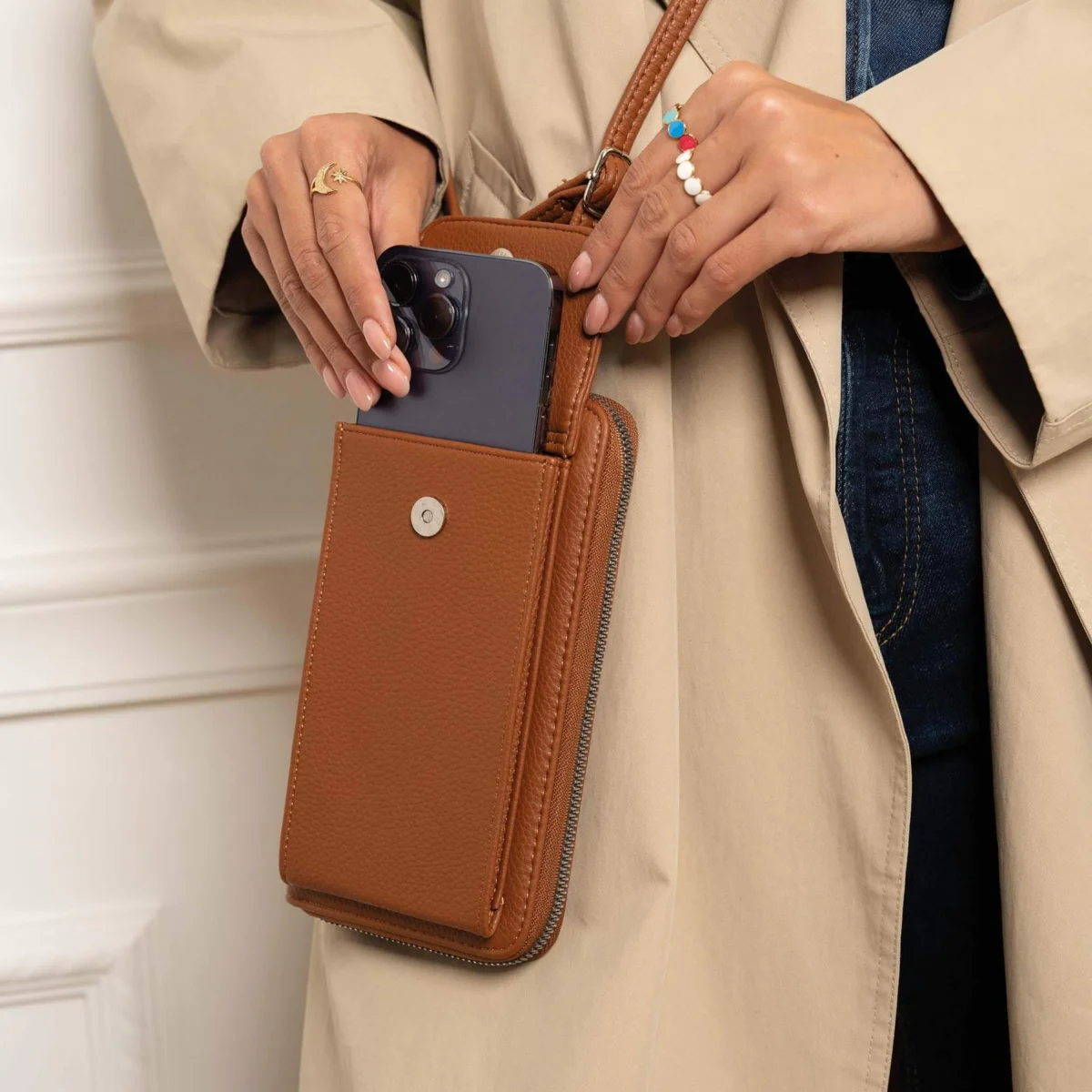 Dámska vertikálna taška s peňaženkou Camel 10410 LUZAKA – Obrázok 4