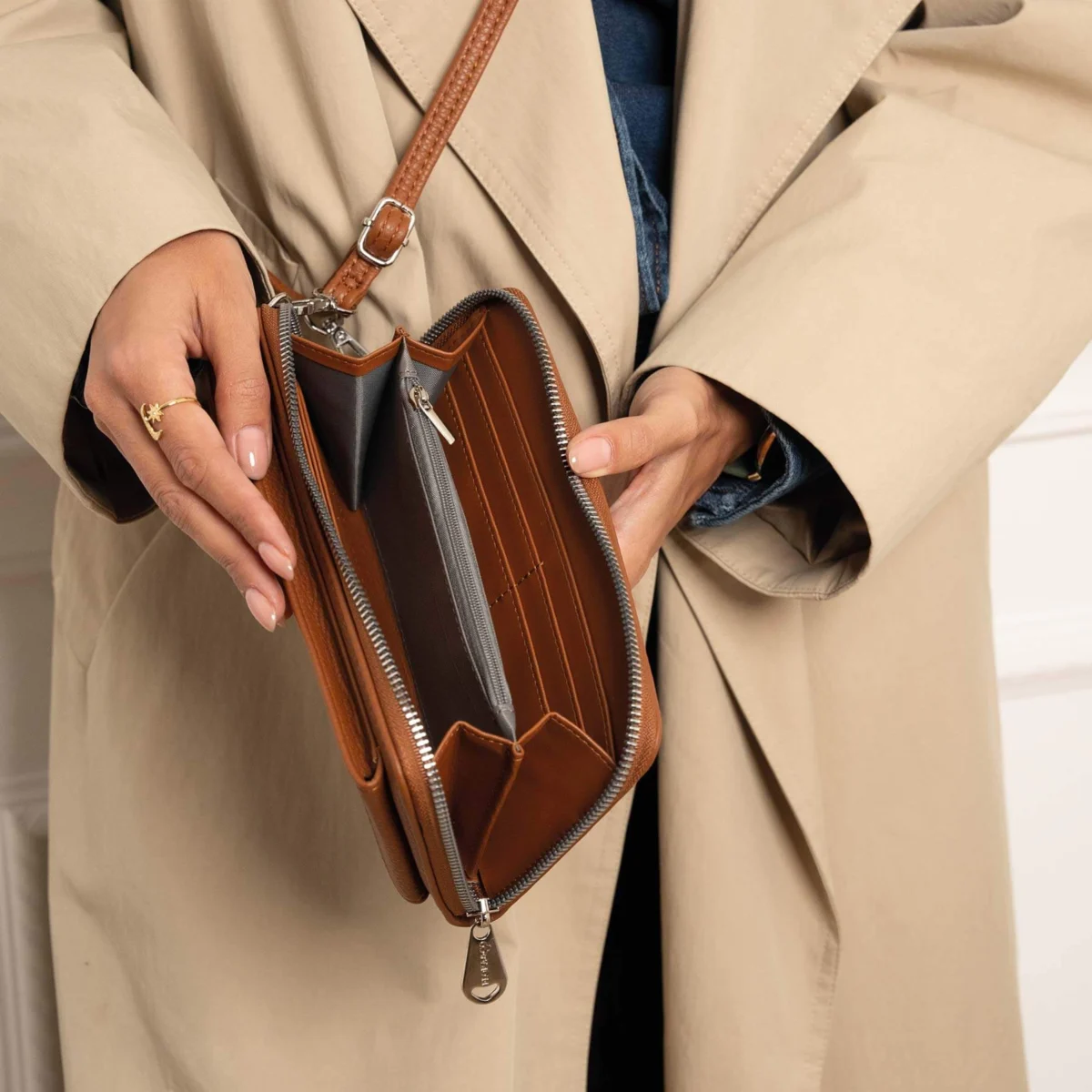 Dámska vertikálna taška s peňaženkou Camel 10410 LUZAKA – Obrázok 5