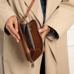 Dámska vertikálna taška s peňaženkou Camel 10410 LUZAKA – Obrázok 5