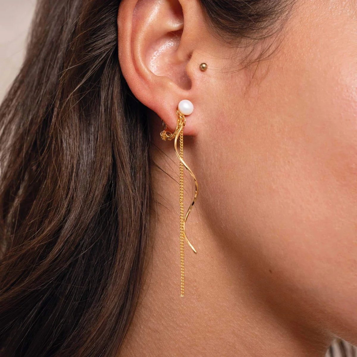 Dámske klipsové náušnice Méline zlaté 11010 LUZAKA – Obrázok 2