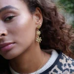 Dámske Pozlátené oceľové náušnice Naomi 11121 LUZAKA – Obrázok 2