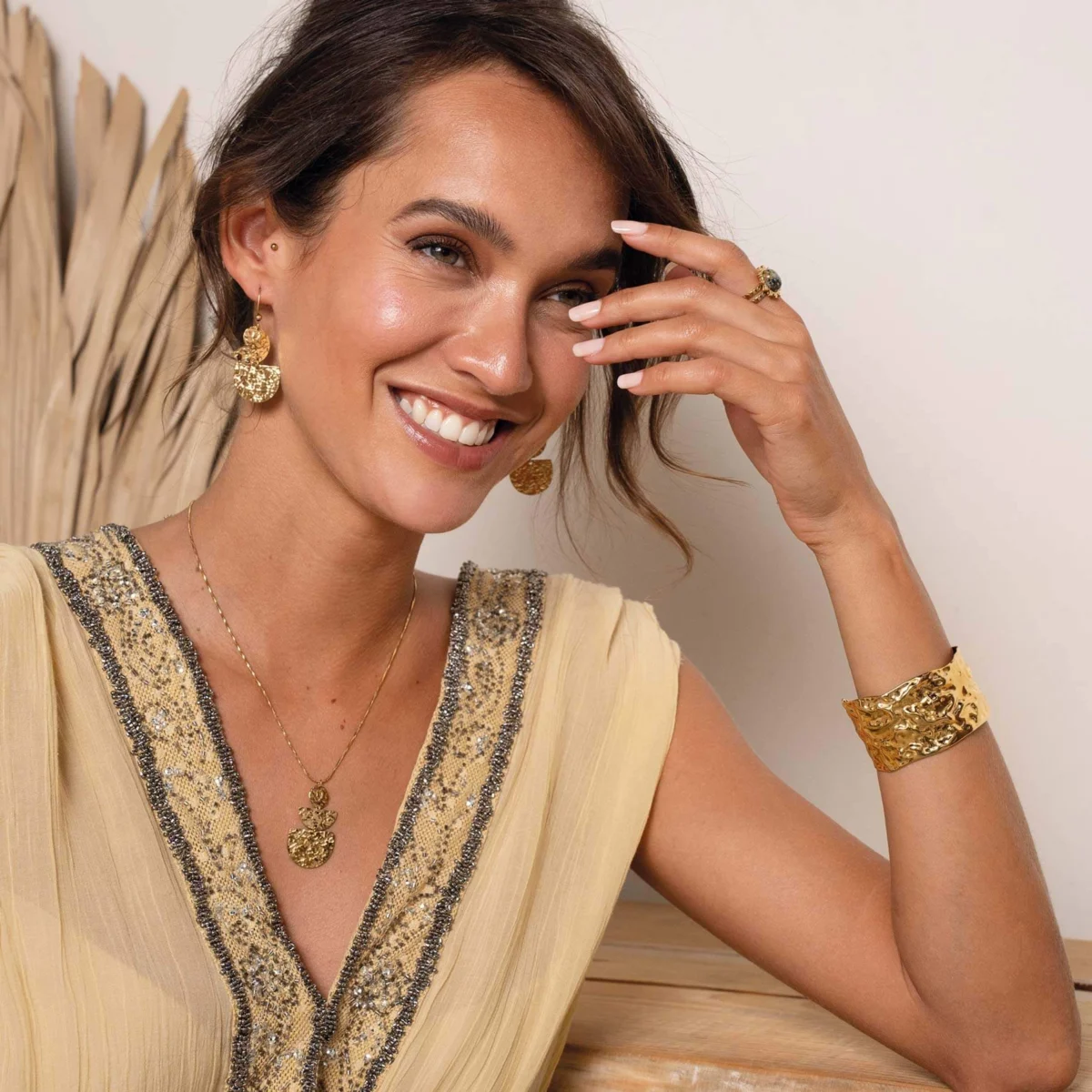 Dámske pozlátené oceľové náušnice Mendosa 11430 LUZAKA – Obrázok 3