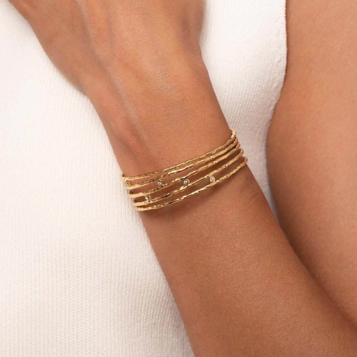 Dámsky náramok Saturn z pozlátenej ocele 11150 LUZAKA – Obrázok 2