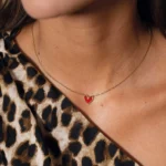 Dámsky náhrdelník Lolly červený z pozlátenej ocele 11561 LUZAKA – Obrázok 2