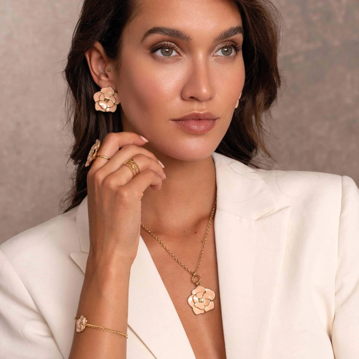 Dámsky náhrdelník  z pozlátenej ocele Eden 11170 LUZAKA