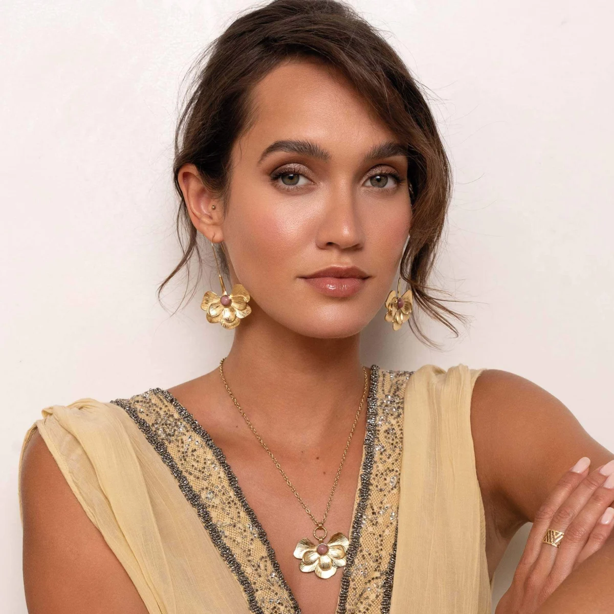 Náušnice Iris z pozlátenej ocele 11185 LUZAKA